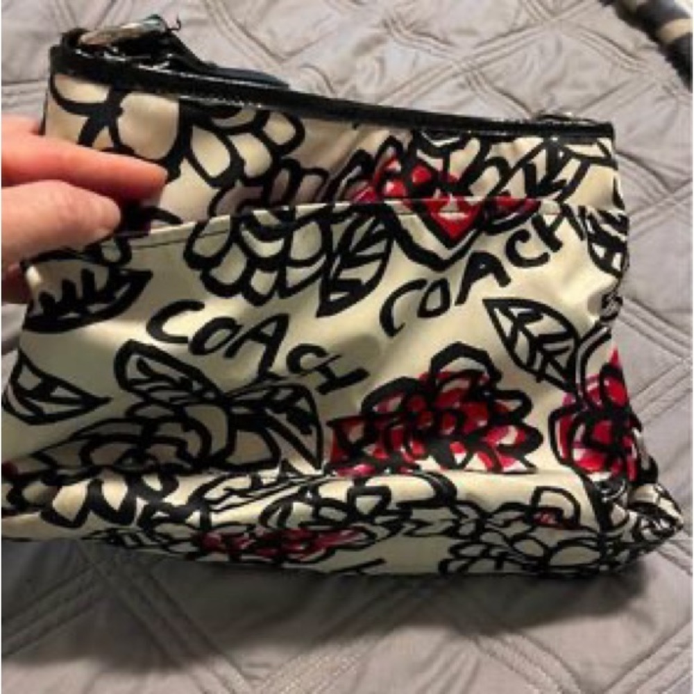 Coach purse - Picture 2 of 5